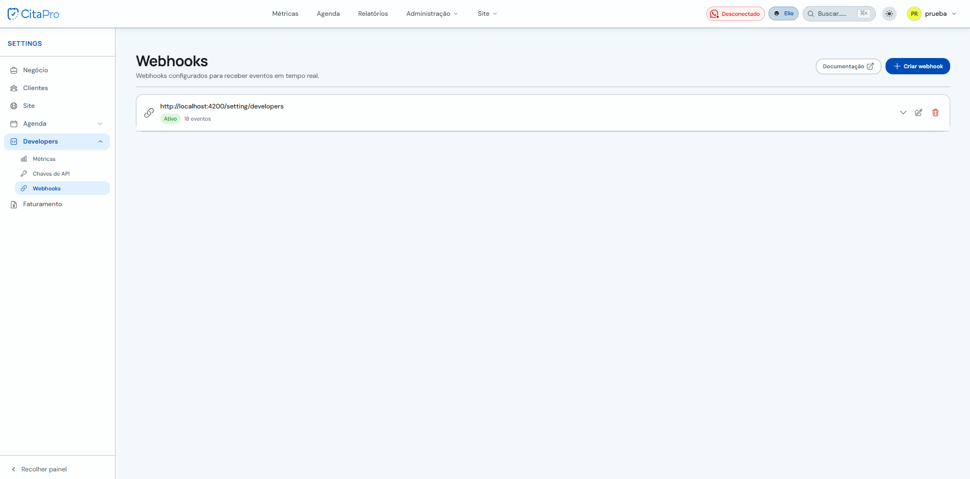 Lista de webhooks configurados